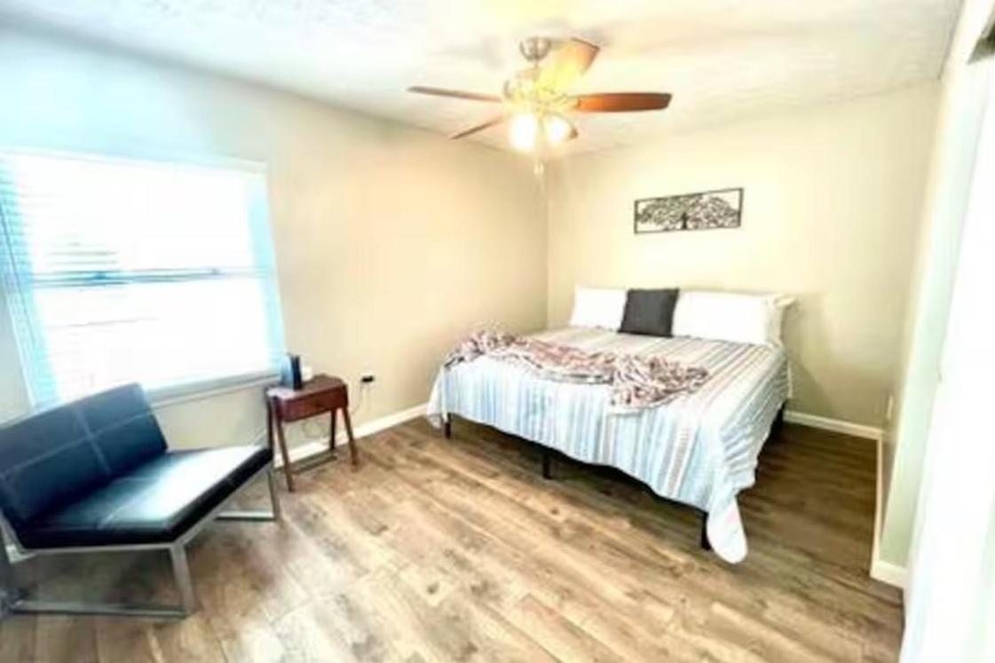 Ranch - 3 Bed - Hot Tub - King Bed - Fenced - Pets - Kids - Wifi Casa vacanze Columbus